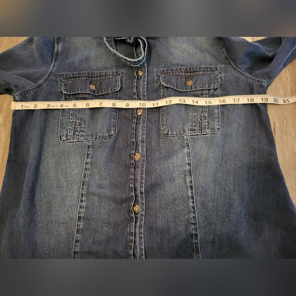 CAbi Women Style 3290 Waterfront Shirt Size Medium Tie Neck Denim Long Sleeve - Picture 15 of 15